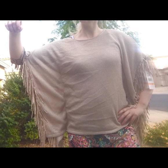 Ruby are tassel sweater - Picture 5 of 5